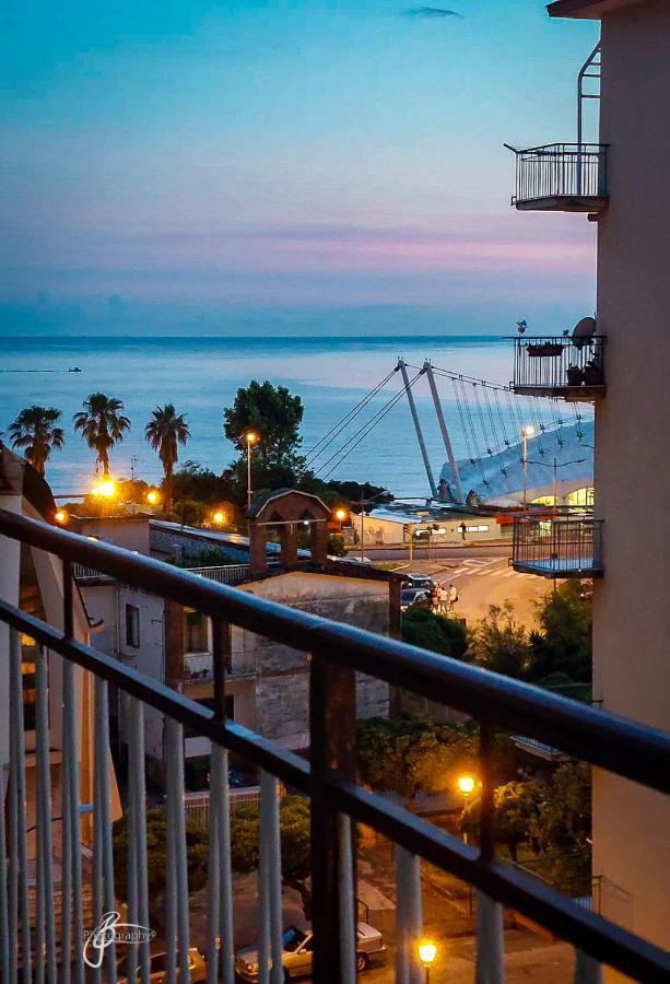 Neverending Sea Luxury Apartment In Salerno Center Exterior photo